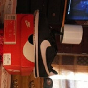 Nike Cortez tennis shoes